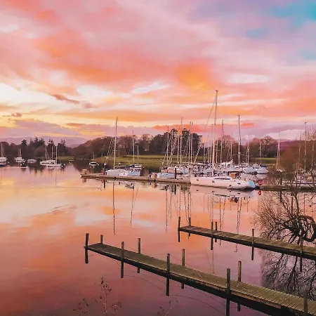 Walkers Boathouse - Luxury Lakeside Retreat Semesterbostad Bowness-on-Windermere