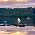 Ferienhaus Walkers Boathouse - Luxury Lakeside Retreat Bowness-on-Windermere