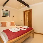 Casa de Férias Walkers Boathouse - Luxury Lakeside Retreat Bowness-on-Windermere