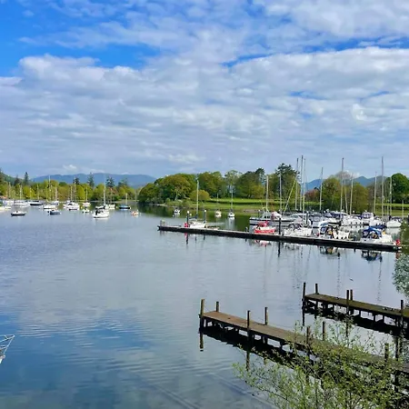 Walkers Boathouse - Luxury Lakeside Retreat 鲍内斯温德米尔