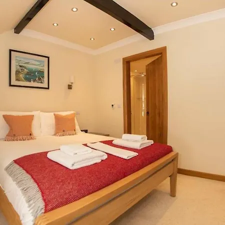 Holiday home Walkers Boathouse - Luxury Lakeside Retreat Bowness-on-Windermere