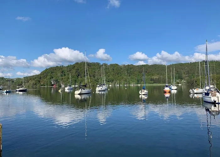 Walkers Boathouse - Luxury Lakeside Retreat Bowness-on-Windermere