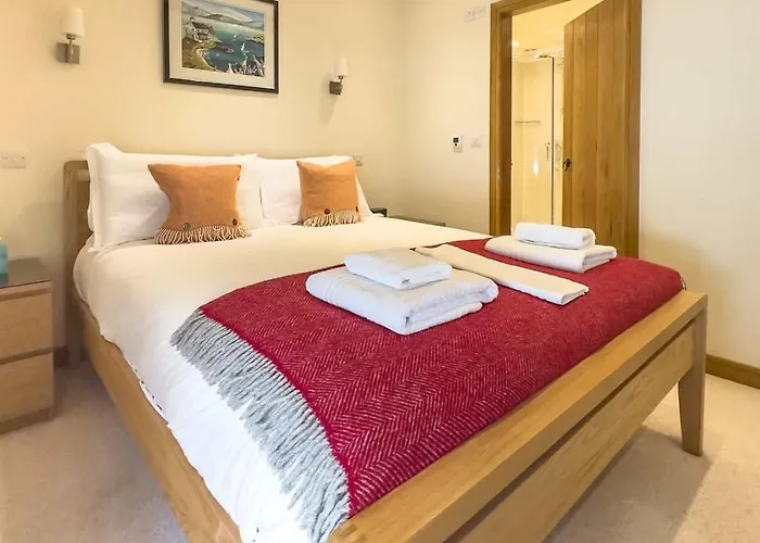 Casa de Férias Walkers Boathouse - Luxury Lakeside Retreat