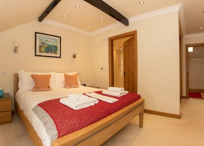 Casa de Férias Walkers Boathouse - Luxury Lakeside Retreat Bowness-on-Windermere