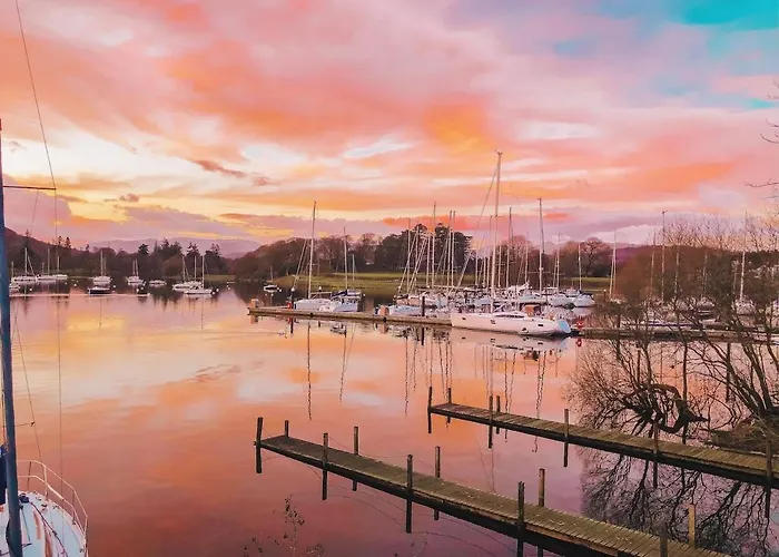 Walkers Boathouse - Luxury Lakeside Retreat Casa de Férias Bowness-on-Windermere